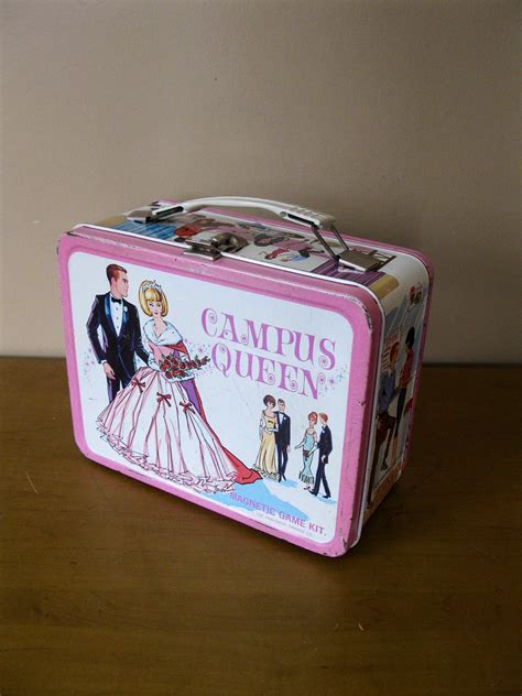 Vintage 1967 Campus Queen Magnetic Game Metal Lunch Box